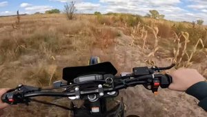 КТО ДАЛЬШЕ УЕДЕТ ОТ СЕЛА ЗА 1 ЧАС на МОТОЦИКЛЕ! ЖИДКОВ VS