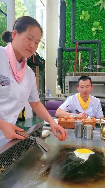 -PXwveKJerE - Lifestyle Beautiful Train Teppanyaki street food,restaurant,BBQ,Pub street#Short#Short