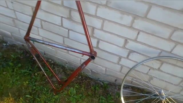 ПОКРАСИЛ РАМУ И ДИСК. ВЕЛОСИПЕД ДЕСНА