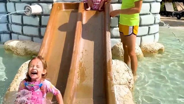 Учим правила безопасности на воде с Майей! Веселая история для детей