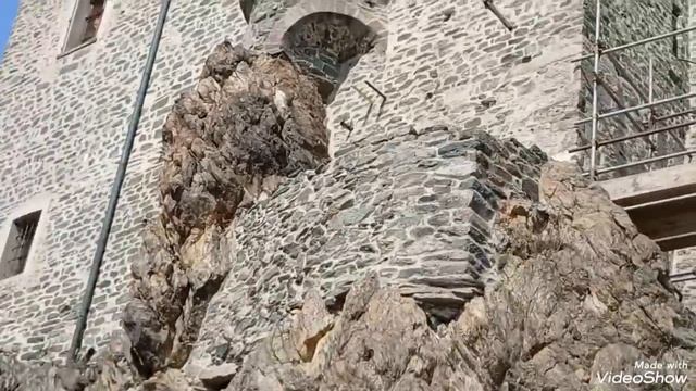 ФильмИменем РозыДолжныБылиСнятьЗдесьНо неСмогли-К?