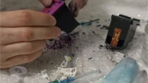 Устанавливаю в принтер СНПЧ HP 2130 картриджи 123. Видио по