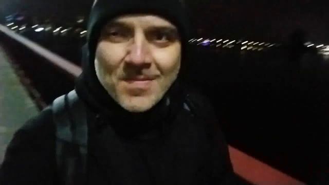 Прогулки по мосту с Аллой Пугачевой. "Миллион алых роз" смотреть онлайн