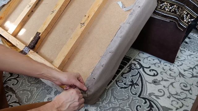 Реставрирую самодельный диван в Узбекистане смотреть онлайн