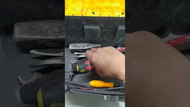 ЯЩИК ДЛЯ ИНСТРУМЕНТОВ