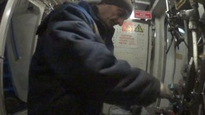 Сборка дизель генератора, ремонт в помещениях. Работа