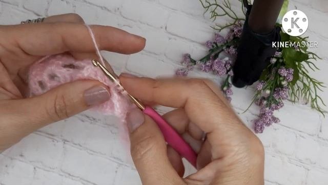 Потрясающий узор для шали.Бабочки с 3D эффектом.