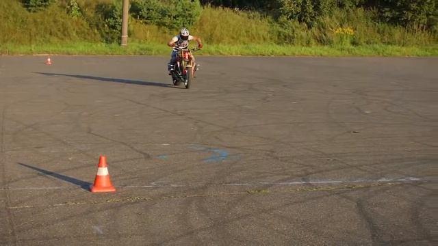 Как Делать Стоппи / How To Do Stoppie смотреть онлайн