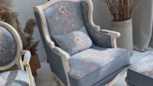 Кресло, стул и банкетки Blue в коллекции мебели «Эстер»