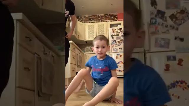 Стойка на руках, подводящие упражнения смотреть онлайн