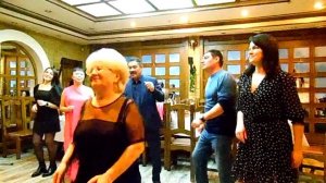 Видео танцуем и поем Белые розы 25-1-2025г С Юбилеем 70 лет