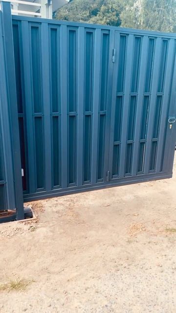 Откатные ворота с заполнением евпоштакетник. #откатныеворота #ворота #металлоконструкции смотреть онлайн