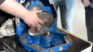 Соосно-цилиндрический редуктор серии MNHL