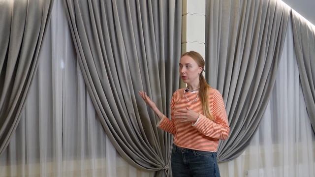 КАК ПОВЕСИТЬ ШТОРЫ НА НЕСТАНДАРТНЫЕ ОКНА В ЗАГОРОДНОМ ДОМЕ И МАНСАРДЕ  СОВЕТЫ И ФОТО В ИНТЕРЬЕРЕ