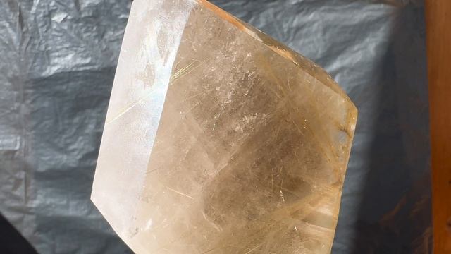 кварц с рутилом 626 г рутюб
