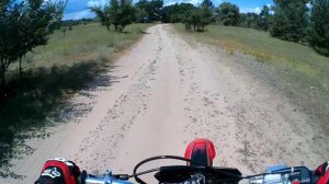 ШКОЛЬНИК КАТАЕТСЯ на ПИТБАЙКЕ по СЕЛУ