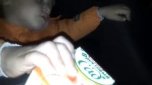 Малыш спит на Ходу!The kid sleeps on a clothes line! Приколы с Детьми!