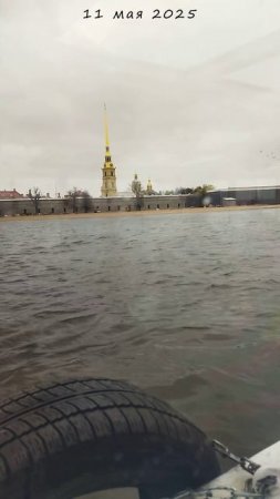 Разные реакции на 12ти часовой выстрел из пушки на Петропавловской крепости