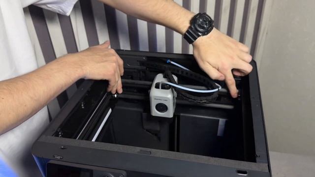 Как натягивать ремни на 3D-принтере Bambu Lab P1S/P1P смотреть онлайн