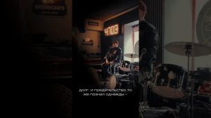 Миша (2 капитана) читает стихи на концерте 17/05