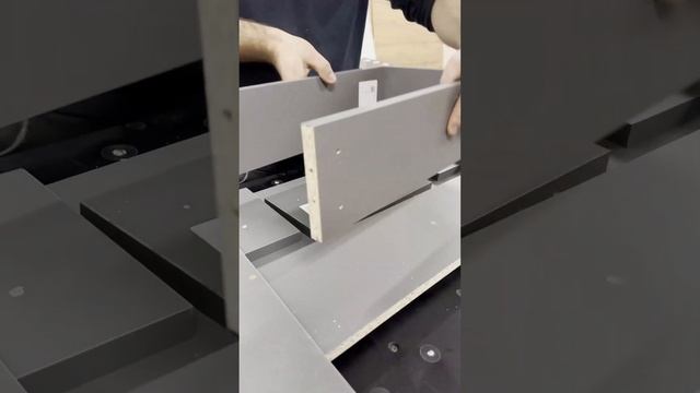 видео инструкция по сборке подвесной тумбы универсал? смотреть онлайн