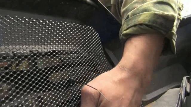 Установка сетки в решетку радиатора нива тревел своим смотреть онлайн