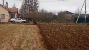 Минитрактор МТЗ 112Н-01+двухкорпусный плуг. Заканчиваем