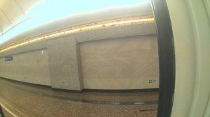 На электросамокате в метро.