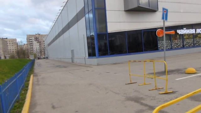 Товар сверху полок не закреплён нормально в магаинах ? смотреть онлайн