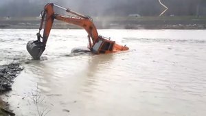 Хтз Т 150 Порвал Фуру !  что будет если пьяный тракторист За рулем ! Сергей савелькин