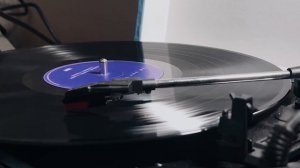 Тест проигрывателей винила. Китайский чемоданчик VS но