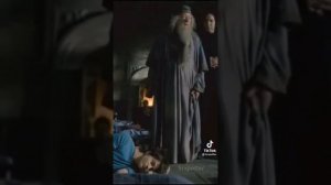 Дамблдор(Майкл Гэмбон) и Северус Снегг(Алан Рикман)подшутили над Гарри Поттером(Дэниэлом Рэдклиффом