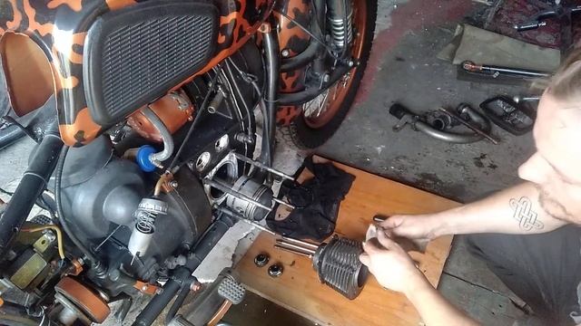 Проблемы с двиглом мотоцикла "ДНЕПР", стучат толкатели смотреть онлайн