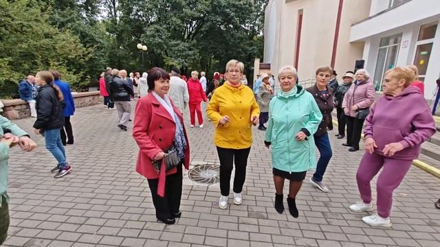 5.10.24г...Белая Сирень... Саша Рычкова... звучит на танцпо?