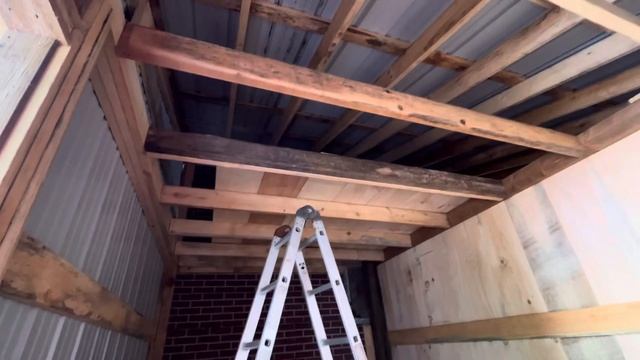 Ой сарай ты мой сарай, сарай не покрытый соломой! смотреть онлайн