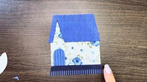 Домики из ткани . Аппликация  из ткани. Пэчворк. Лоскут?