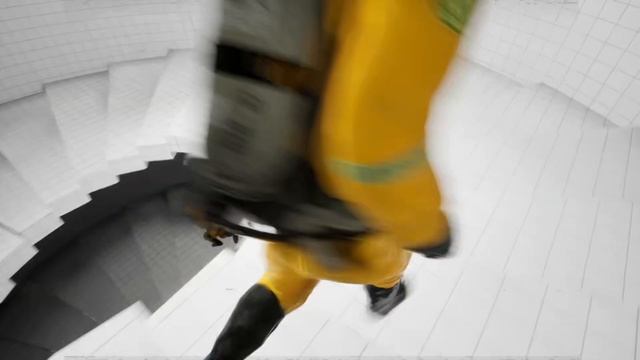 Играем в Backrooms с друзьями смотреть онлайн