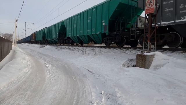 2эс6-006 с грузовым поездом и свисток+громкий тифон смотреть онлайн