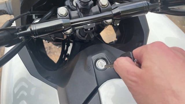 Звикаю до титану і перші проколи з Honda NC700X DCT смотреть онлайн