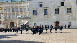 Церемониальный развод пеших и конных караулов. Кремль