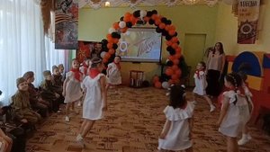 Танец "Эх, хорошо в стране Советской жить!"