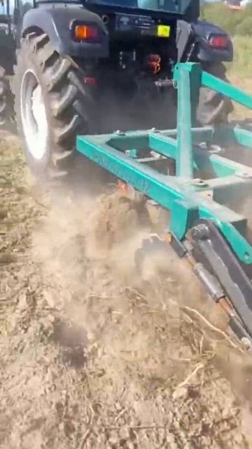 Solis 50RX дисковая борона в работе. смотреть онлайн