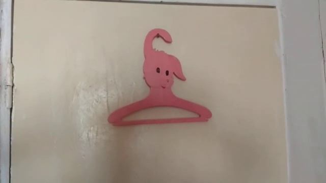 Вешалка висит одну минуту и десять секунд. смотреть онлайн