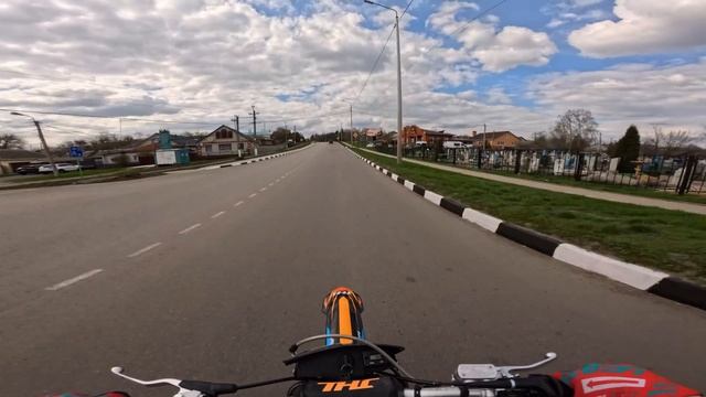 ЖЕСТКО РАЗЛОЖИЛСЯ НА ЗАДНЕМ? ПОЕХАЛИ С ДРУЗЬЯМИ В ЛЕС ?