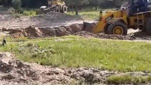 Выемка песка фронтальным погрузчиком