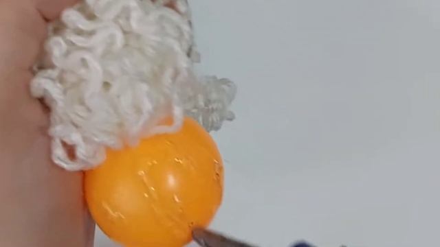 Взяла пряжу и мяч от пинг-понга смотреть онлайн