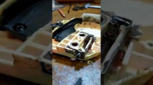 ремонт крышки с натяжителем цепи китайской бензопилы