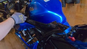 Улучшаем внешний вид 💡🏍 Снятие пластика на мотоцикл