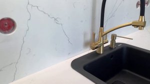 Столешница и фартук из искусственного камня