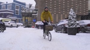 Складной велосипед Bike’s зимой на шипованной резине /Bik